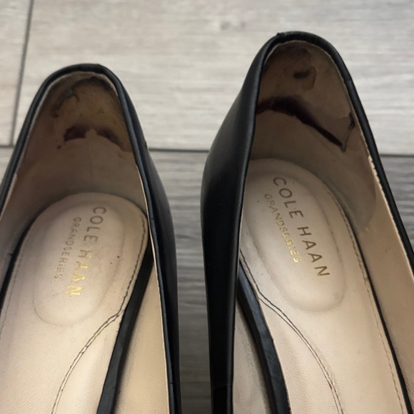 Cole Haan Grand Series 3in. Black Pointed-Toe Leather Pumps - Picture 5 of 9